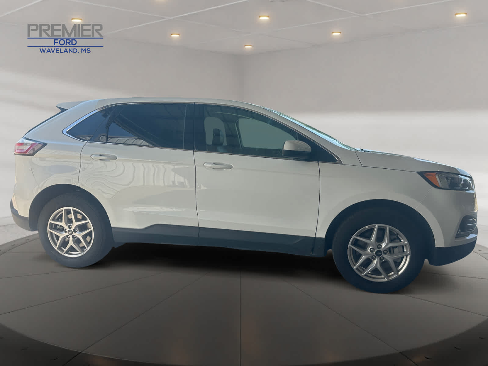 2024 Ford Edge SEL photo 6