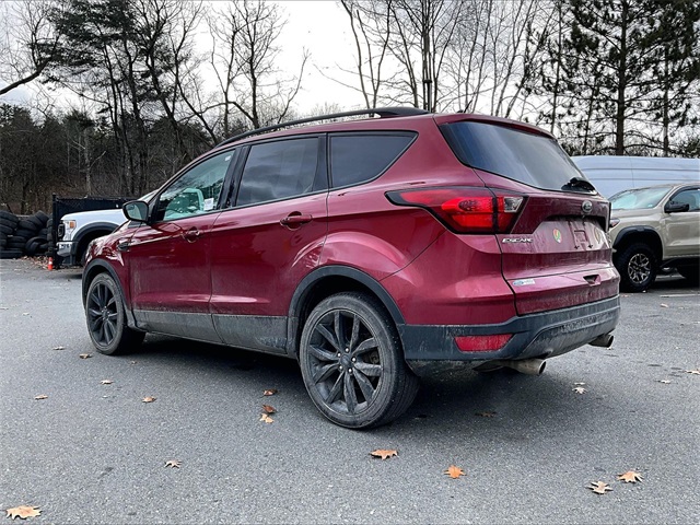 2019 Ford Escape SE photo 2