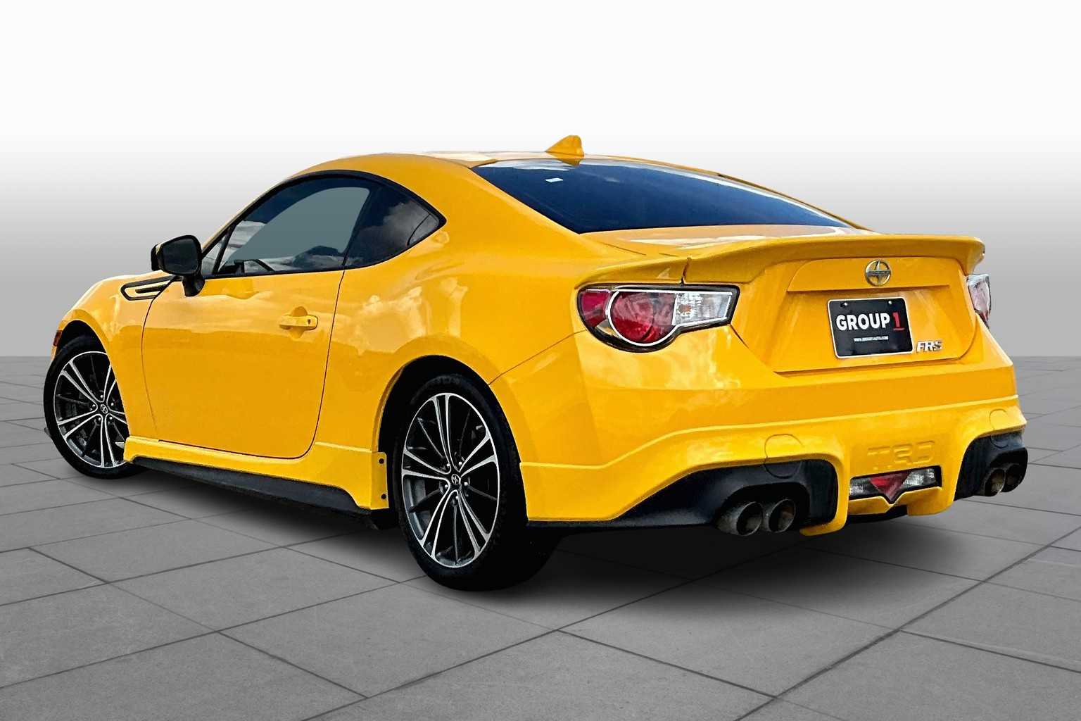 2015 Scion FR-S photo 9