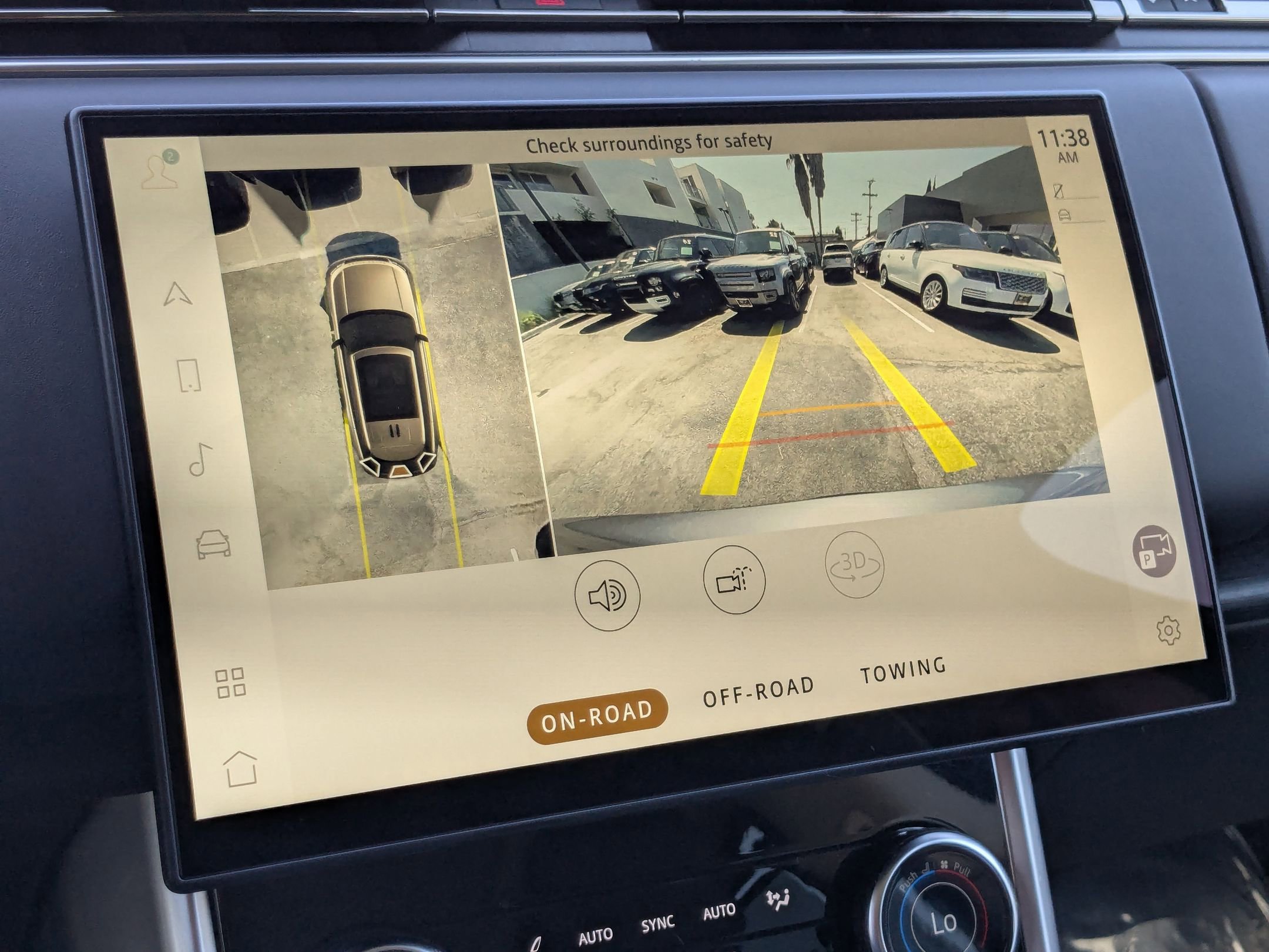 2023 Land Rover Range Rover SE photo 14