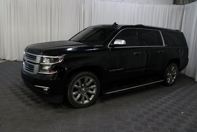 2016 Chevrolet Suburban LTZ photo 3