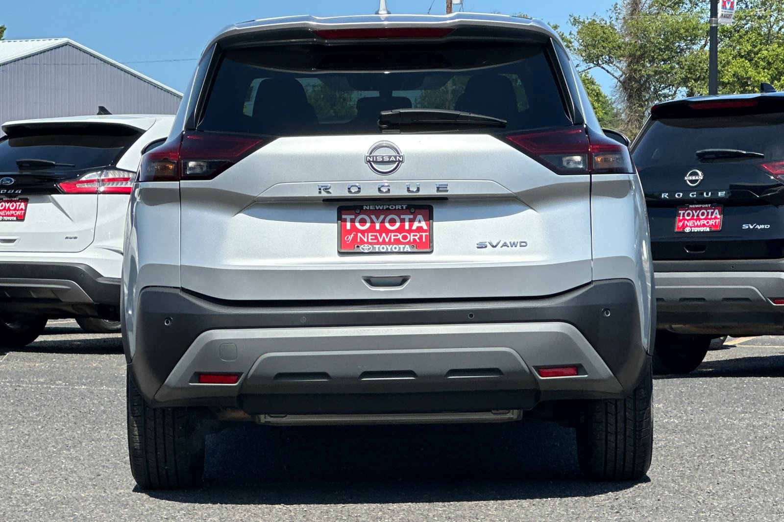 2023 Nissan Rogue SV photo 4