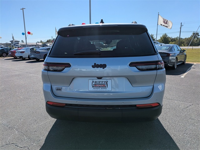 2025 Jeep Grand Cherokee Altitude X photo 2