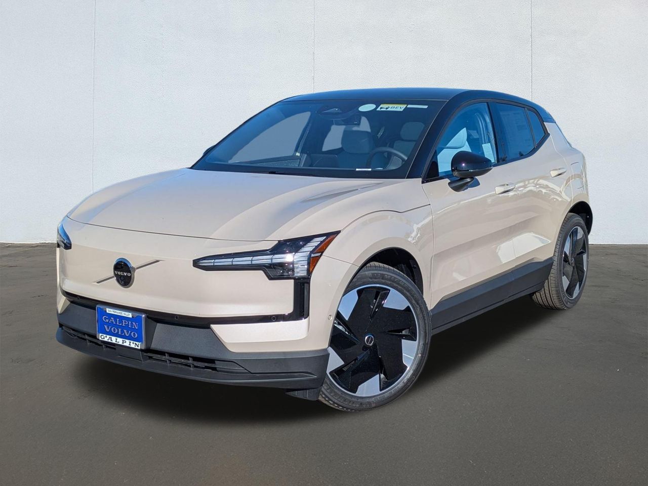 2026 Volvo EX30 Ultra's photo