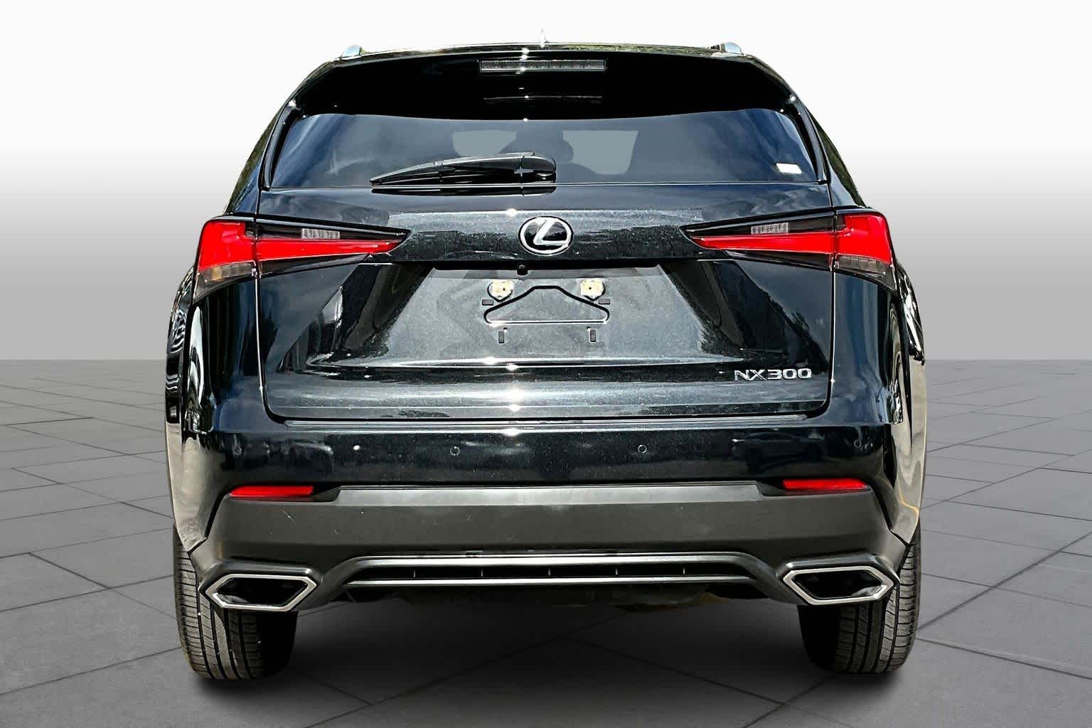 2020 Lexus NX 300 photo 4