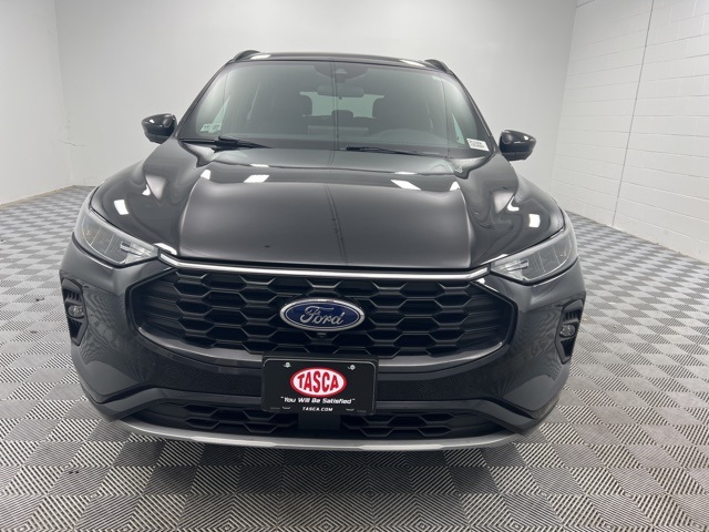 2023 Ford Escape ST-Line Select photo 3