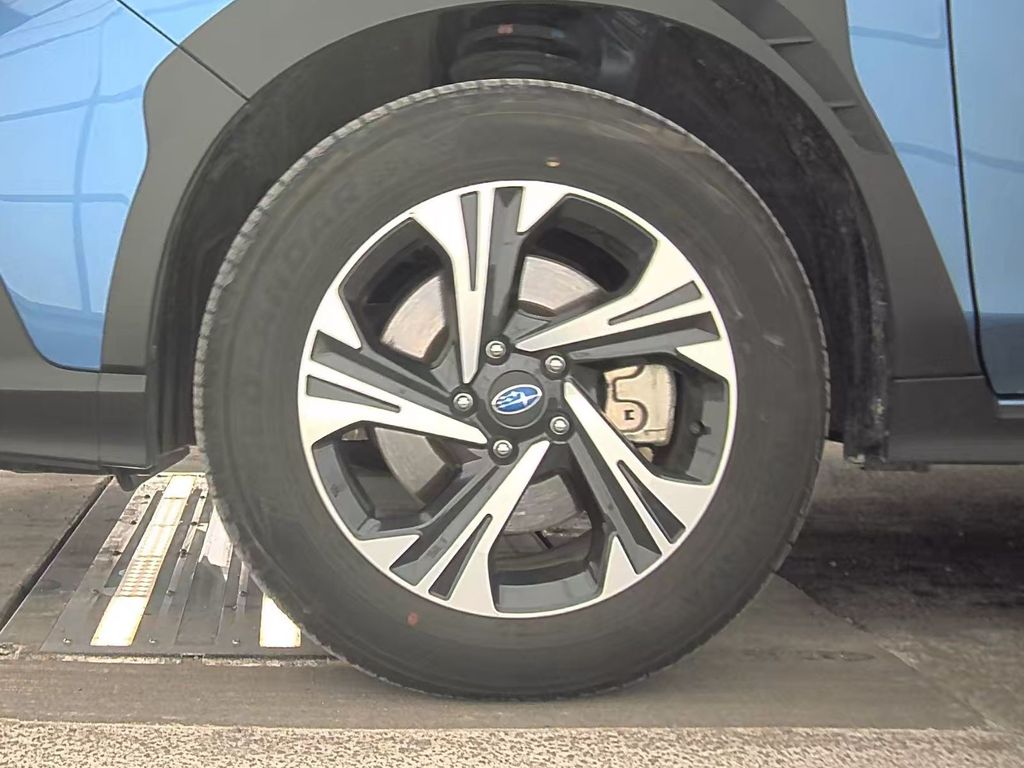 2024 Subaru Crosstrek Premium photo 2