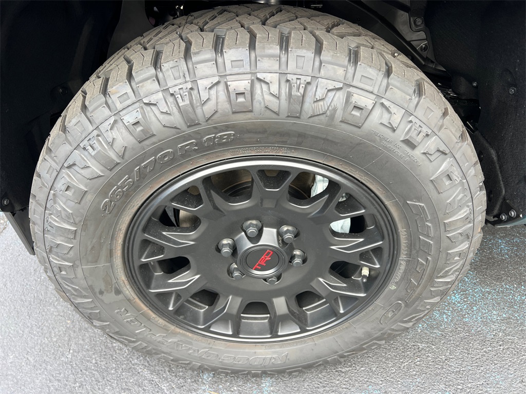 2025 Toyota 4Runner TRD Off-Road Premium photo 11