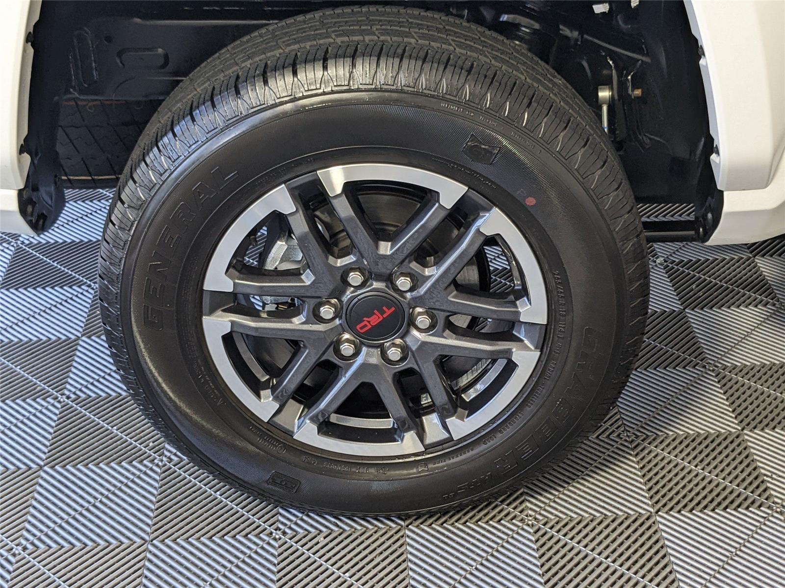 2024 Toyota Tacoma TRD Sport photo 21