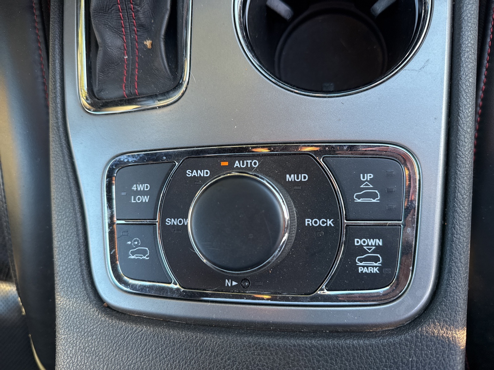 2020 Jeep Grand Cherokee Trailhawk photo 12