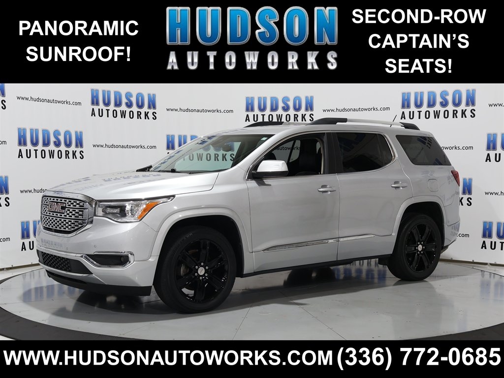 2017 GMC Acadia Denali's photo