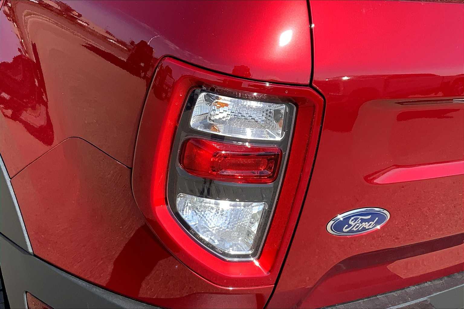 2025 Ford Bronco Sport Badlands photo 13