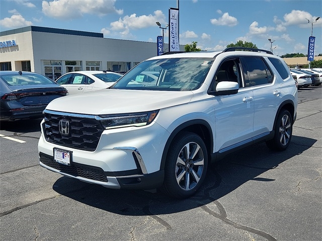 2025 Honda Pilot Elite photo 3