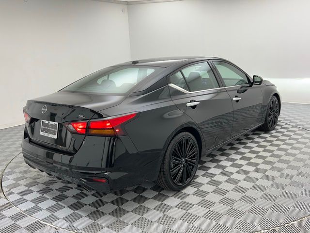 2023 Nissan Altima 2.5 SL photo 2
