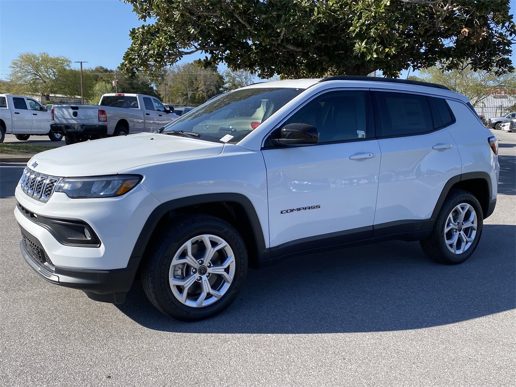 2025 Jeep Compass Latitude photo 6