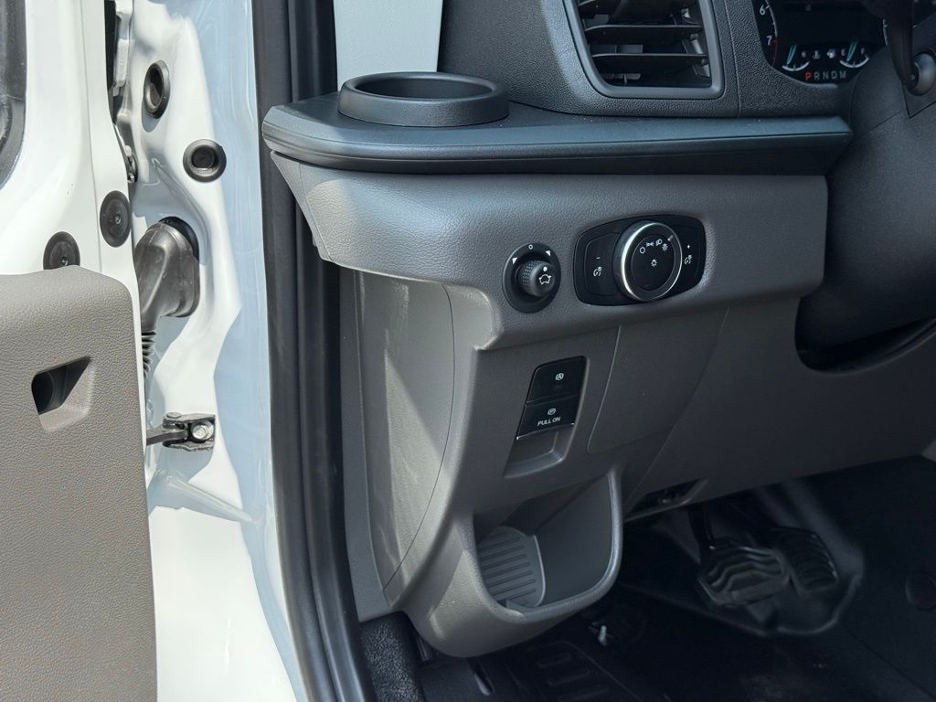 2025 Ford Transit photo 12