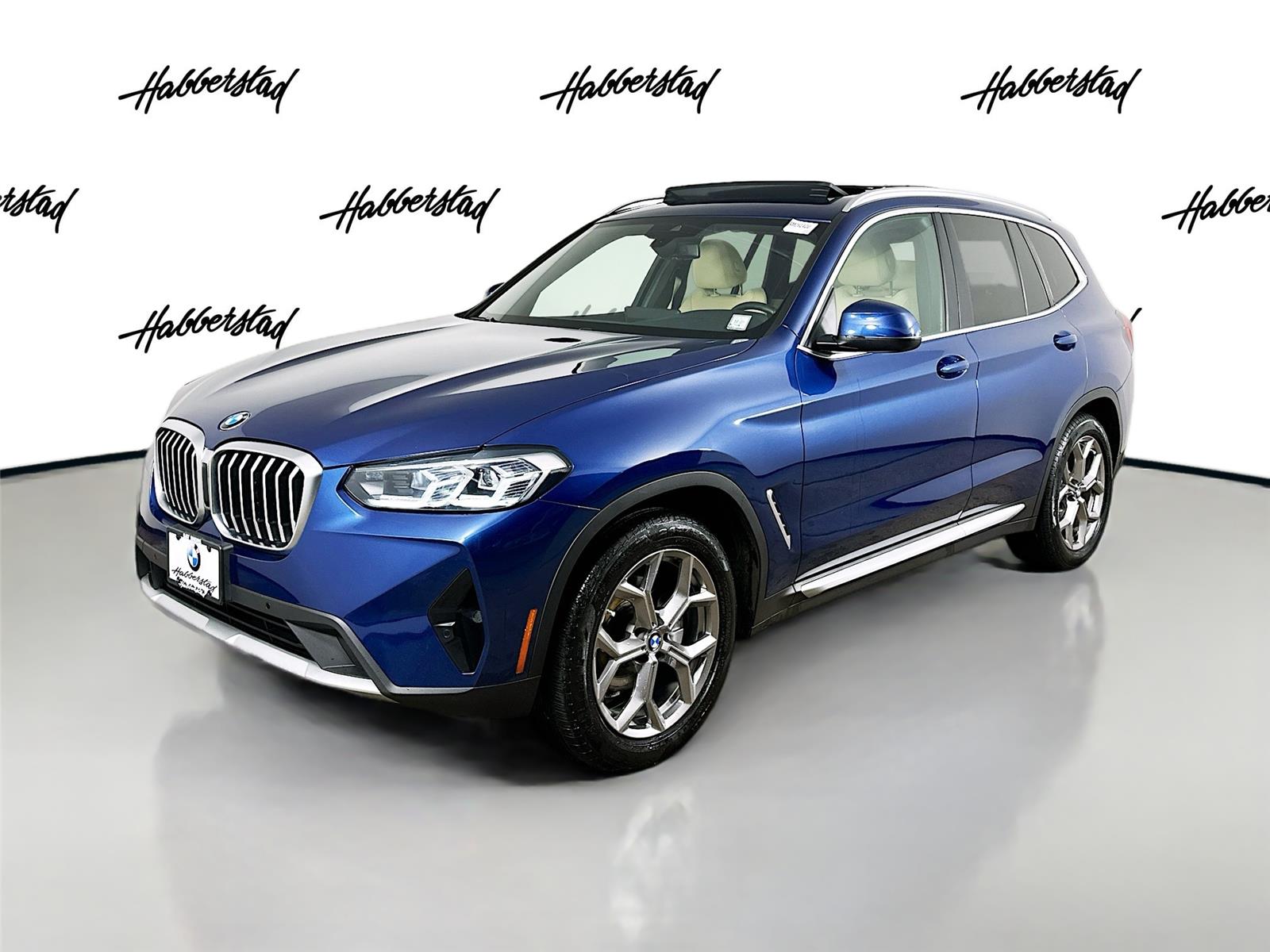 2022 BMW X3 30i's photo