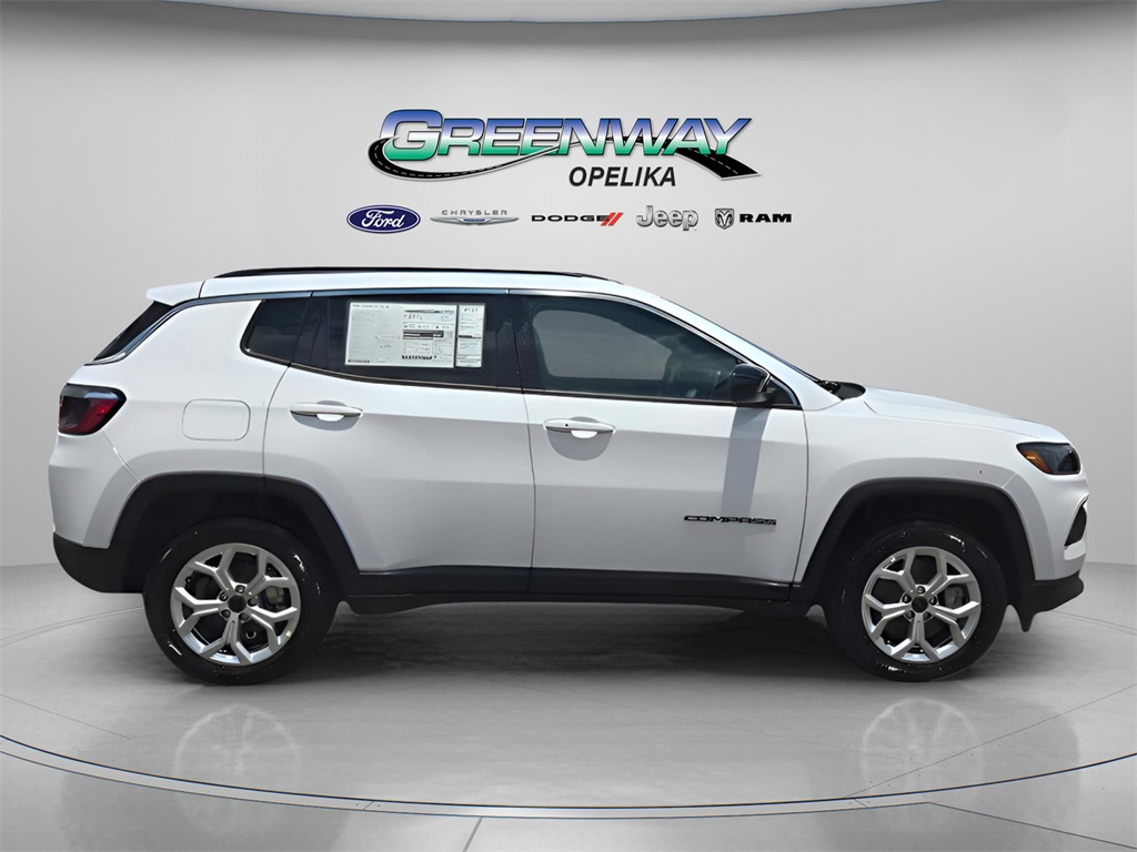 2025 Jeep Compass Latitude photo 7