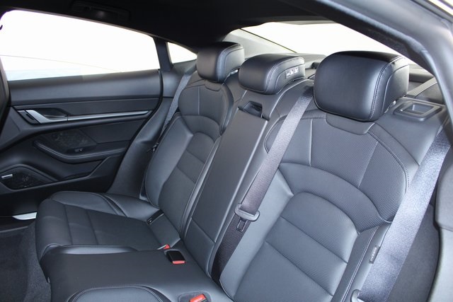 2025 Porsche Taycan S photo 18