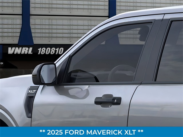 2025 Ford Maverick XLT photo 17
