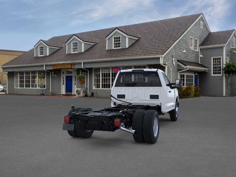 2025 Ford F-350 photo 3