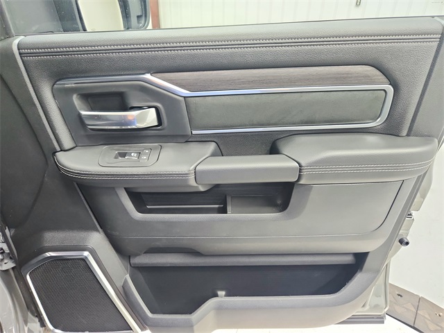 2026 Ram 3500 Laramie photo 37