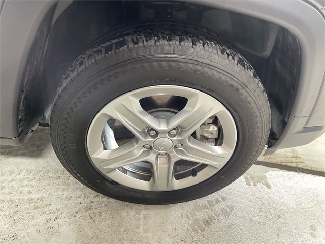 2024 Jeep Compass Latitude photo 6