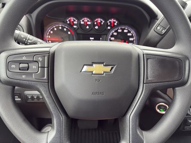 2025 Chevrolet Silverado 2500HD Custom photo 17