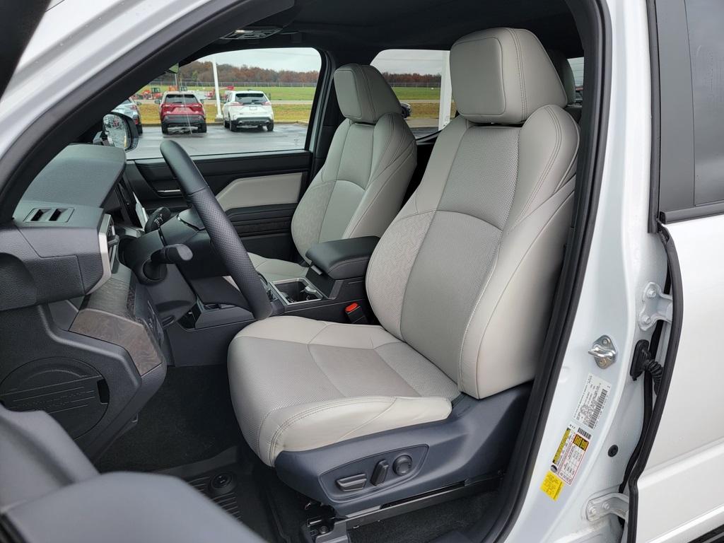 2025 Toyota Tacoma Limited photo 2