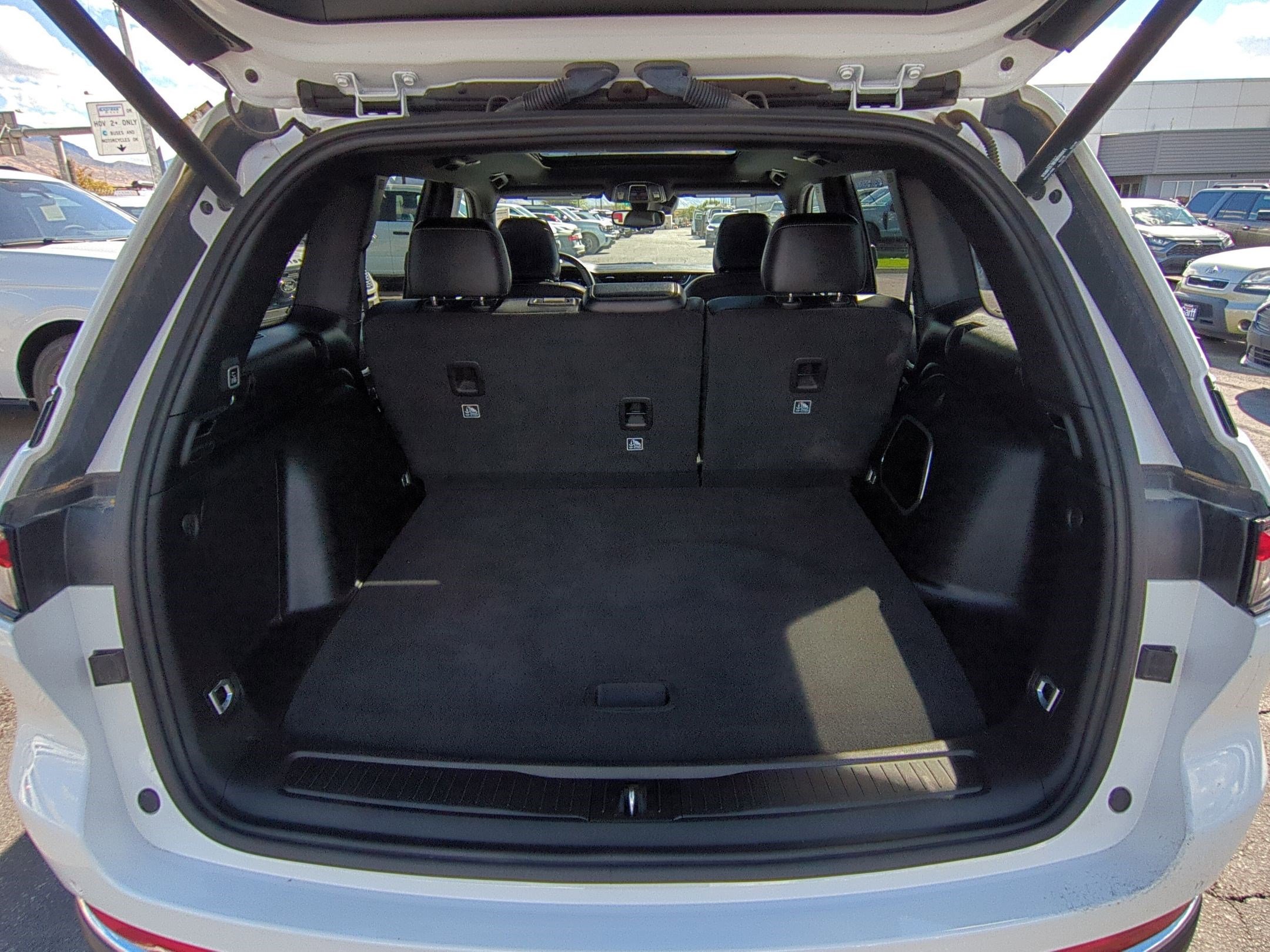 2024 Jeep Cherokee Limited 4xe photo 28