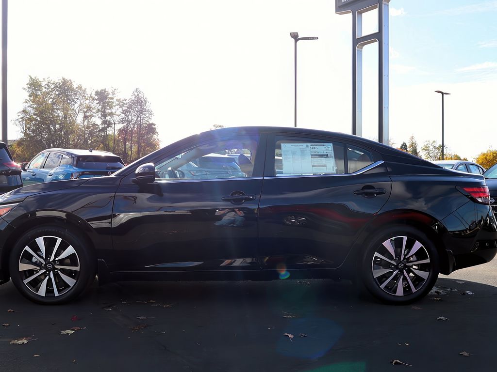 2025 Nissan Sentra SV photo 4