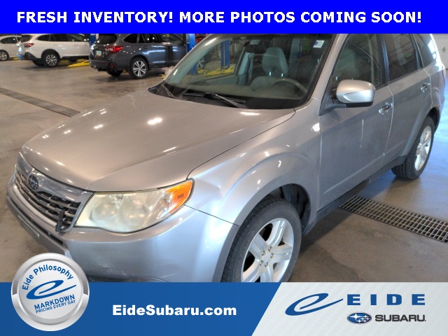 2009 Subaru Forester X Premium photo 2