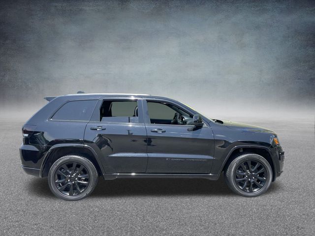 2022 Jeep Cherokee Laredo X photo 3