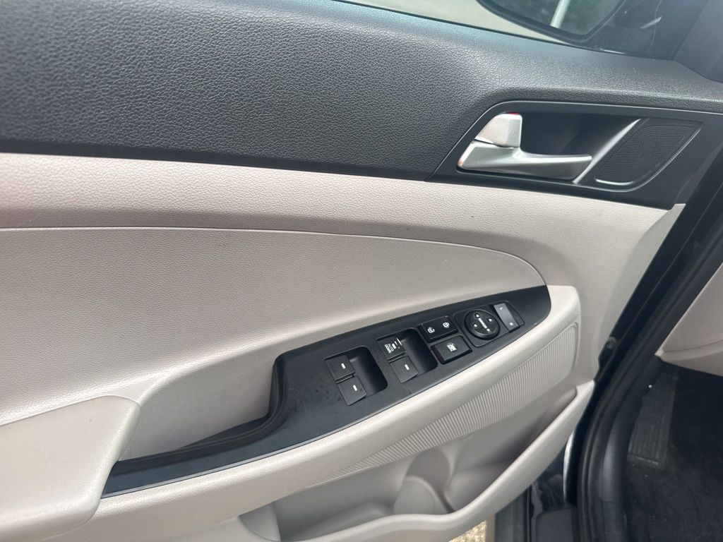 2019 Hyundai Tucson SE photo 9
