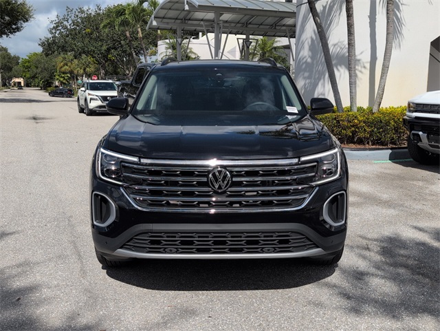 2026 Volkswagen Atlas SE Technology photo 2