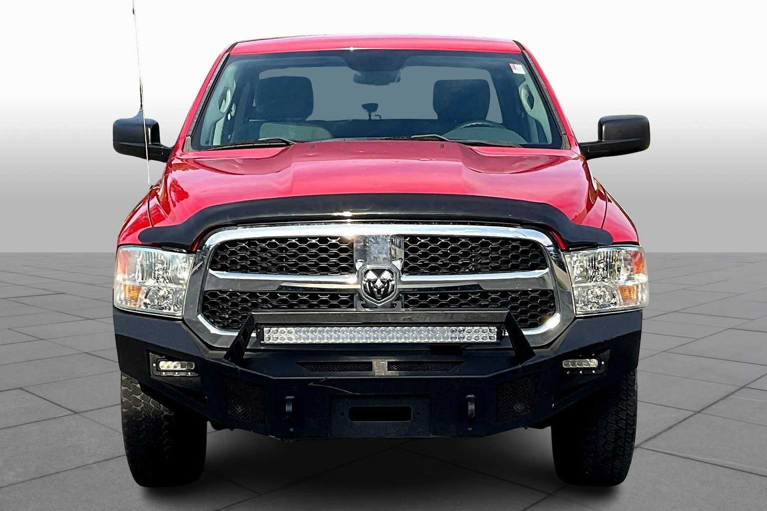 2017 Ram 1500 Tradesman photo 3
