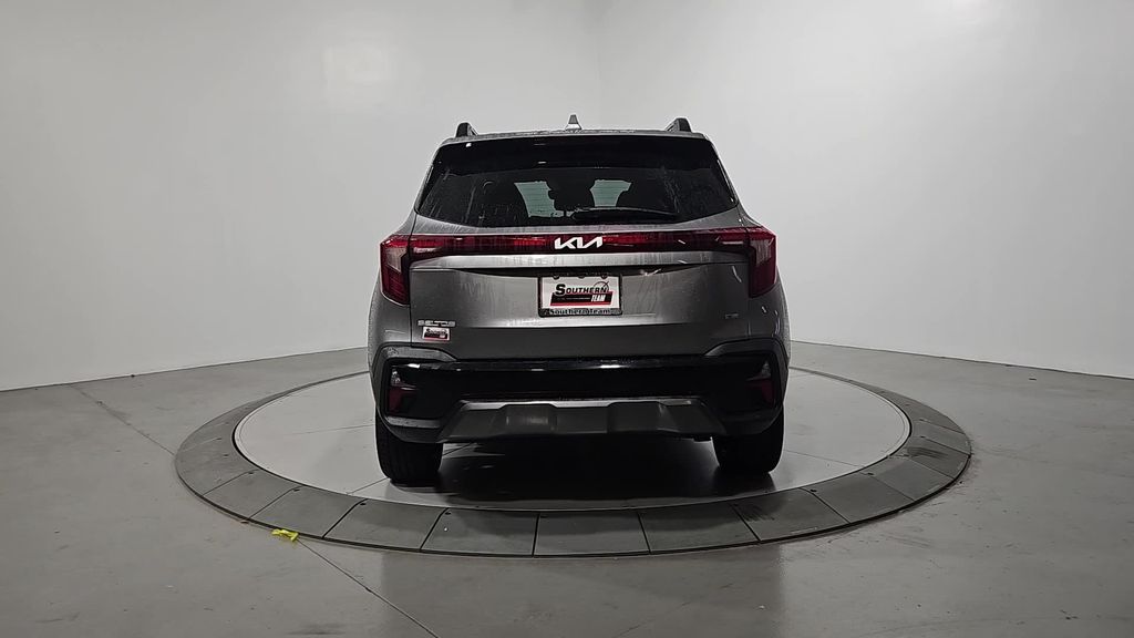 2024 Kia Seltos X-Line photo 2