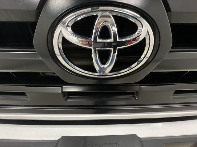 2016 Toyota Tacoma SR photo 22