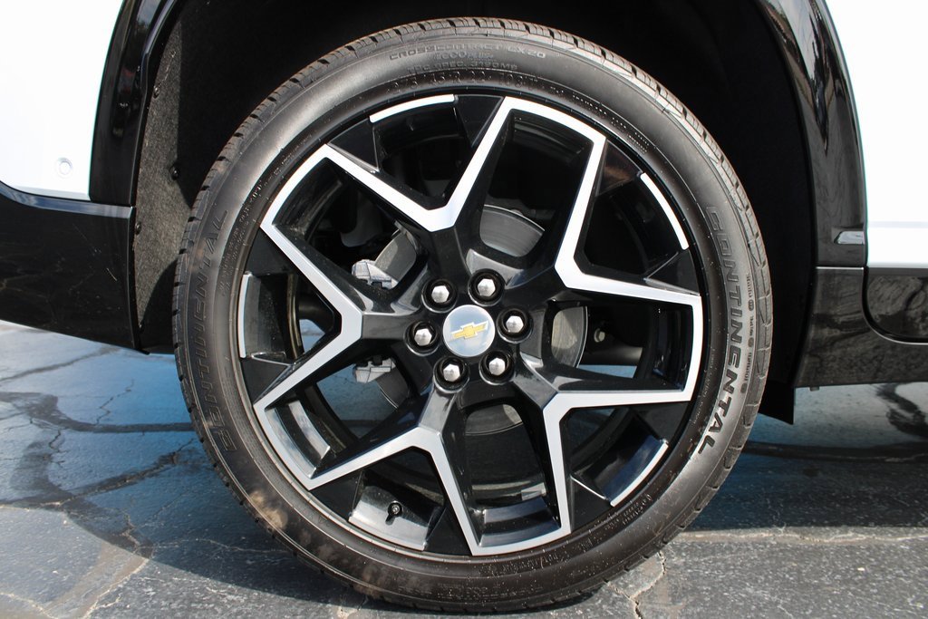2026 Chevrolet Traverse High Country photo 13