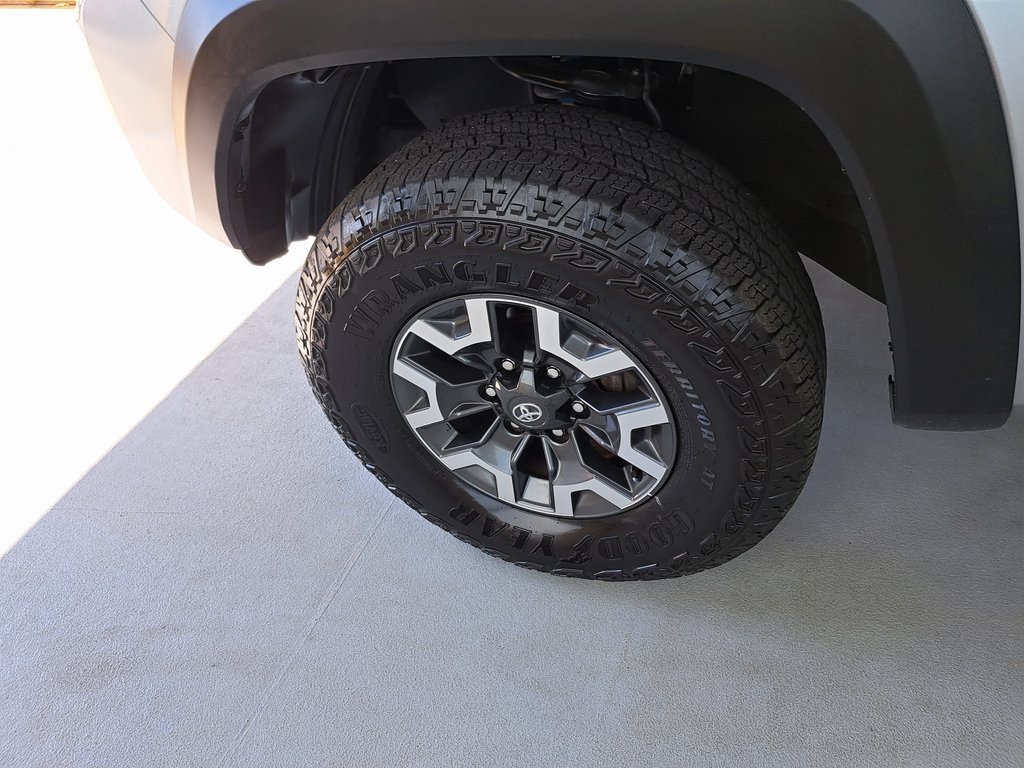 2023 Toyota Tacoma TRD Off-Road photo 26