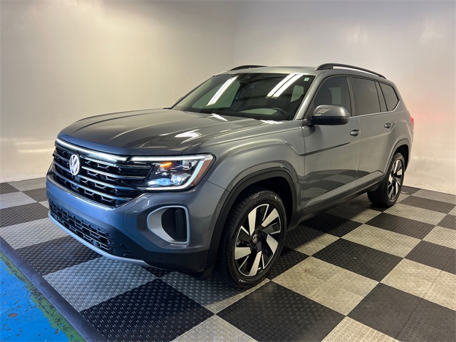 2025 Volkswagen Atlas SE Technology photo 3