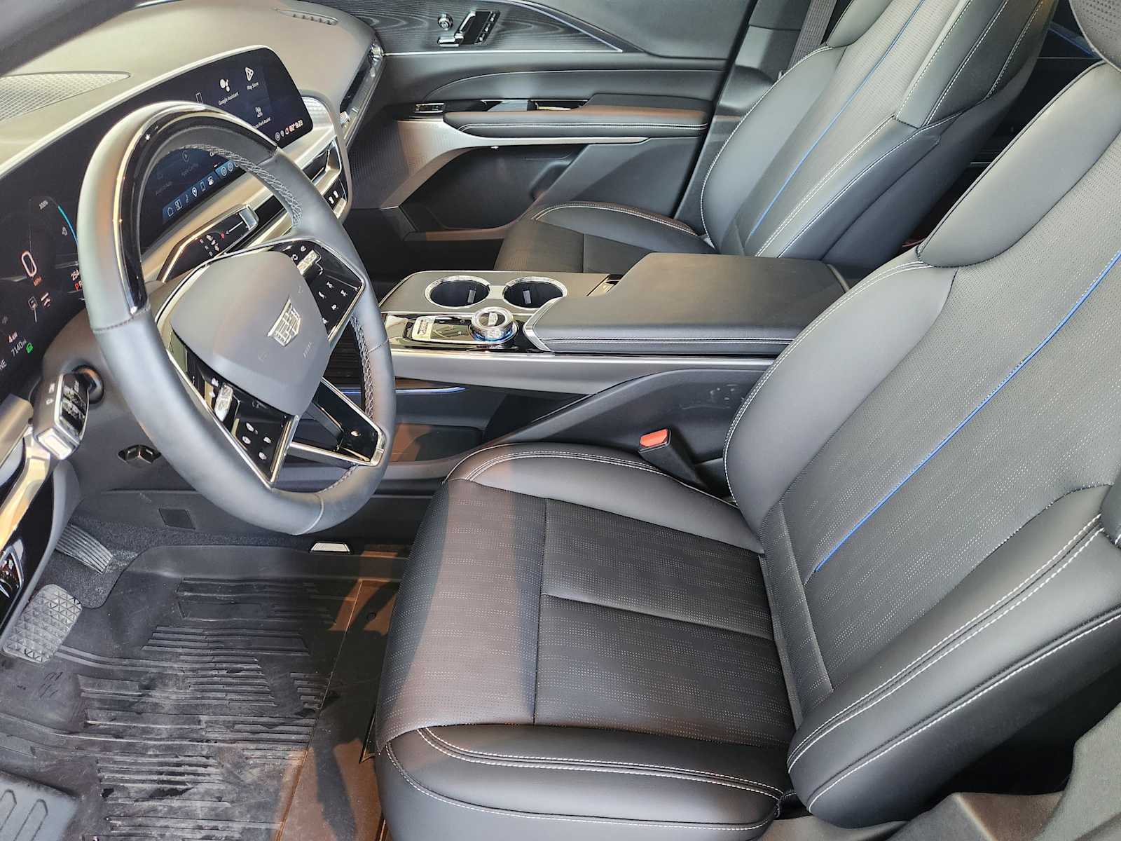 2024 Cadillac Lyriq Luxury photo 10