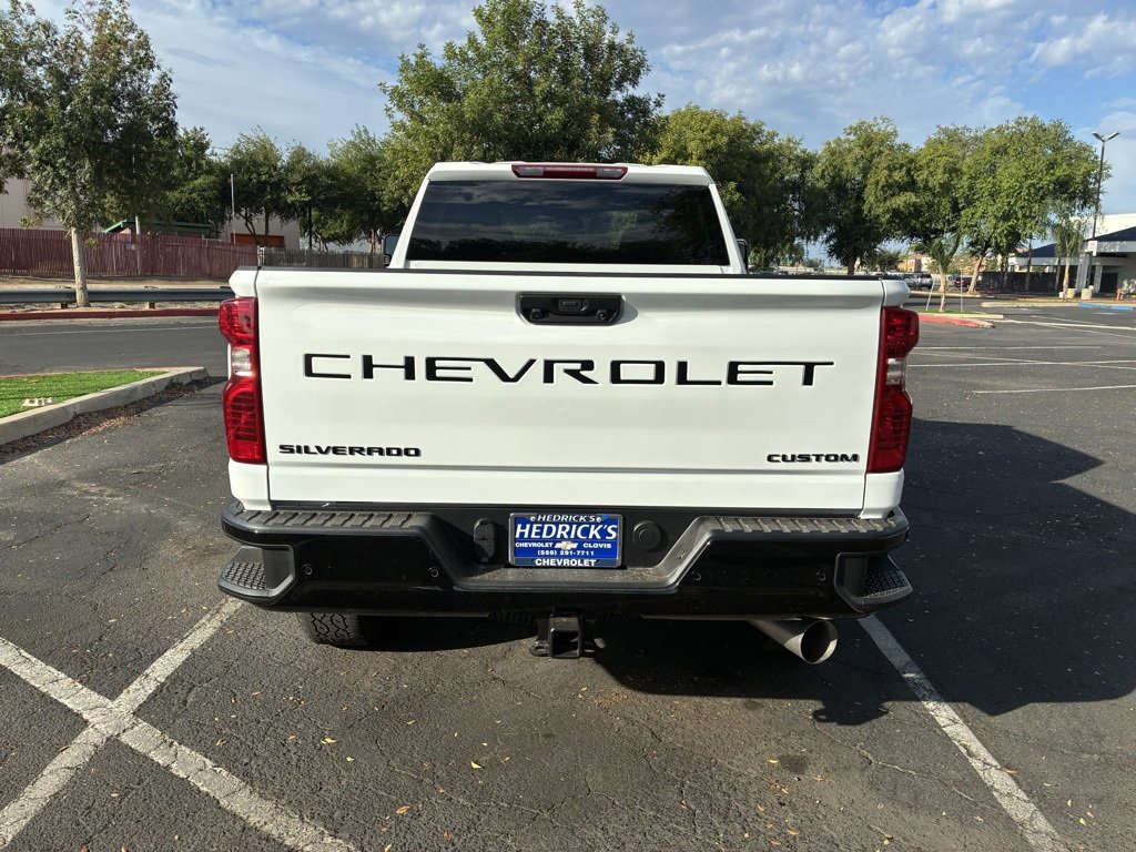 2026 Chevrolet Silverado 2500HD Custom photo 4