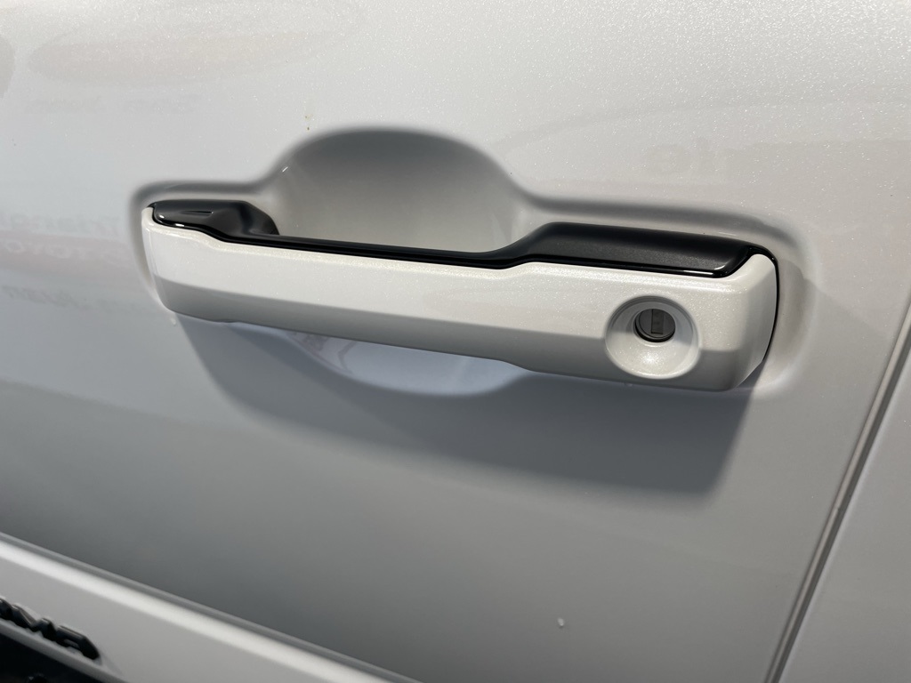 2025 Toyota Tacoma photo 11