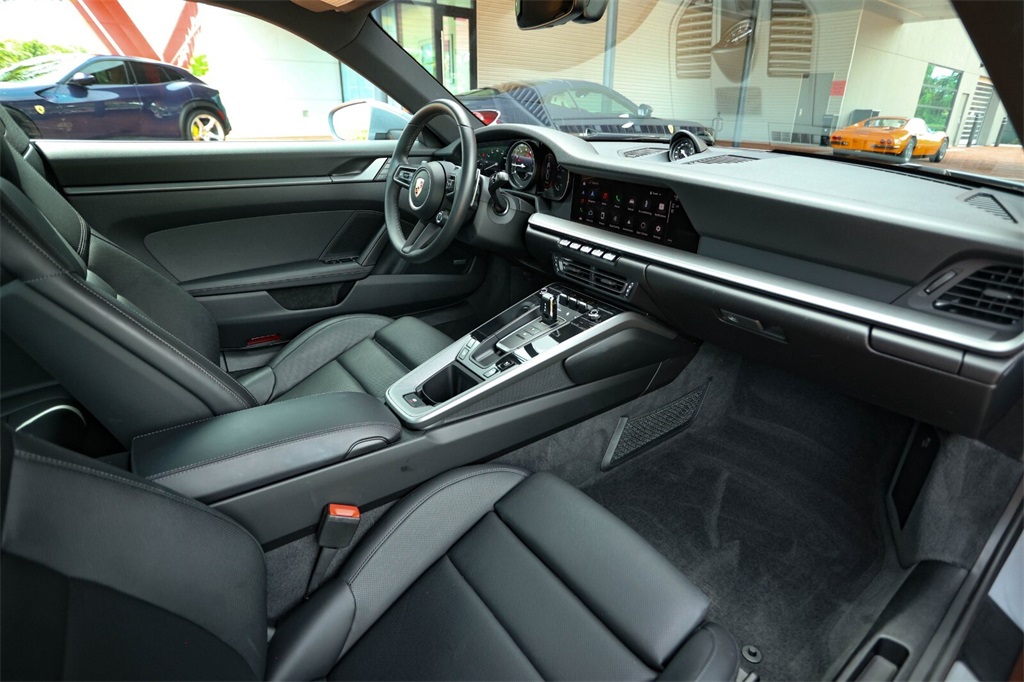 2024 Porsche 911 S photo 38