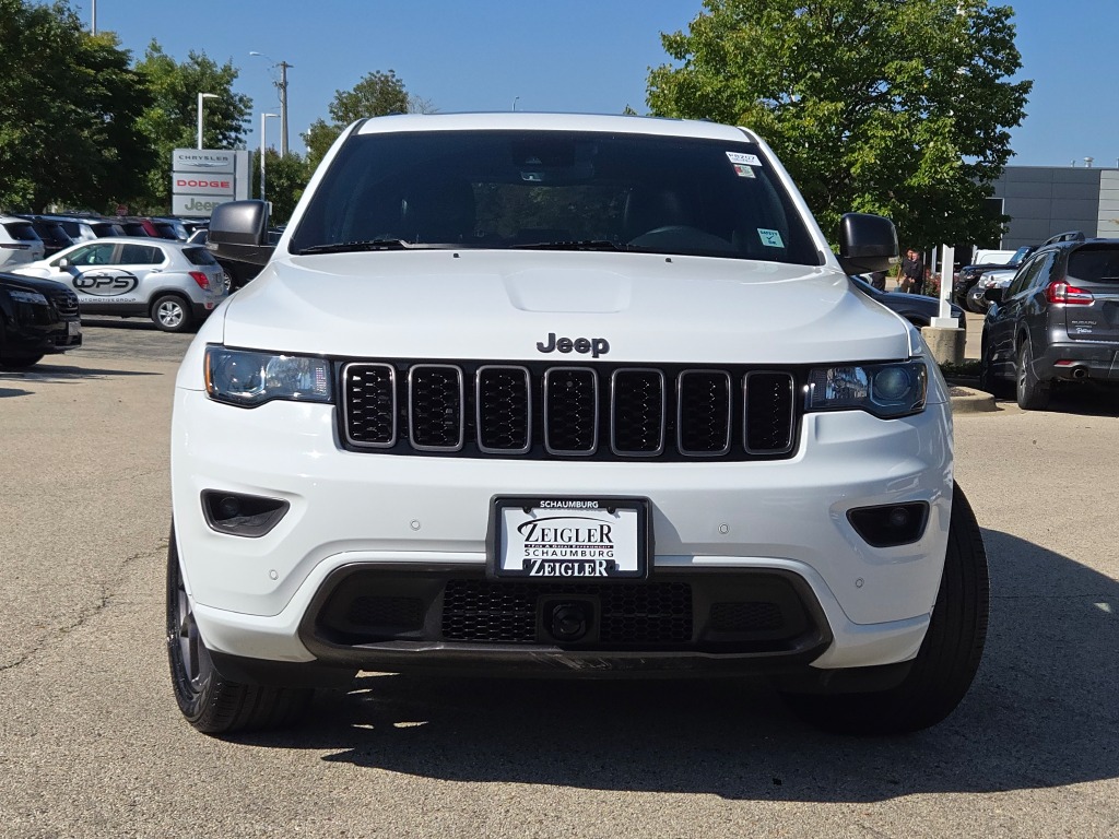 2021 Jeep Grand Cherokee Anniversary Edition photo 2