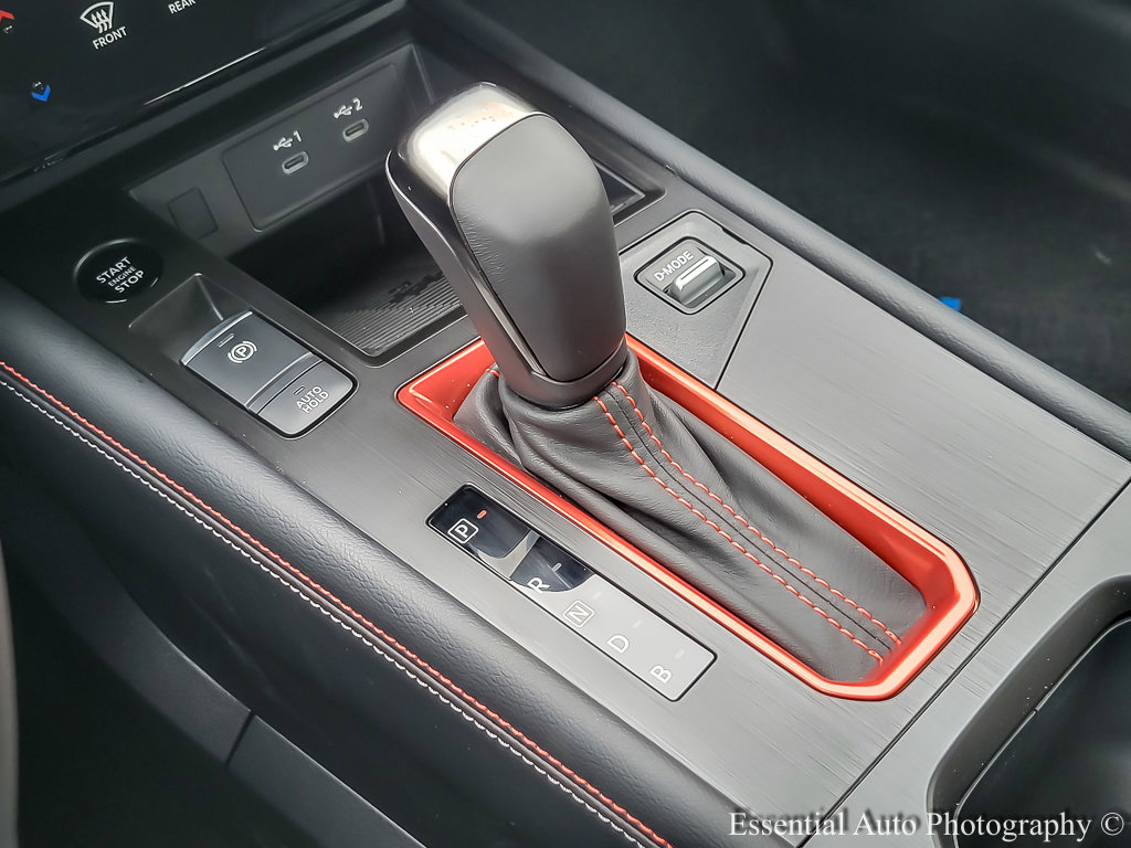 2025 Nissan Kicks SR photo 15