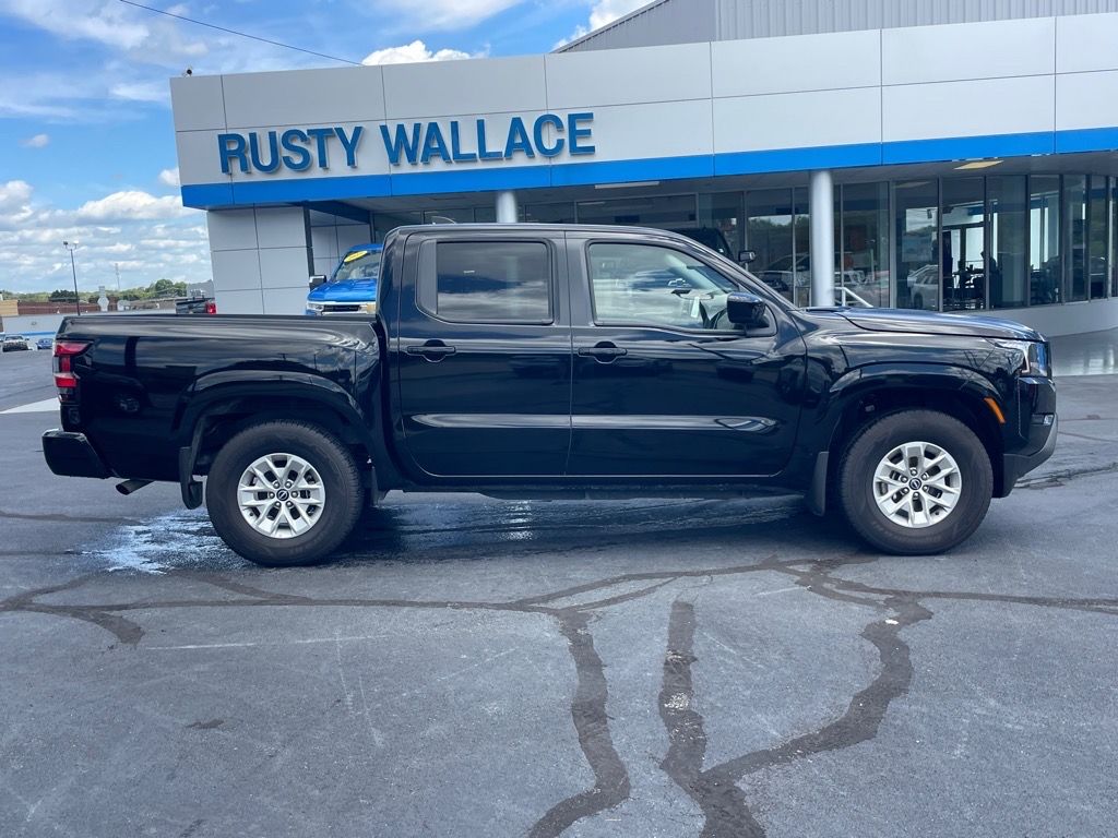 2024 Nissan Frontier SV photo 8