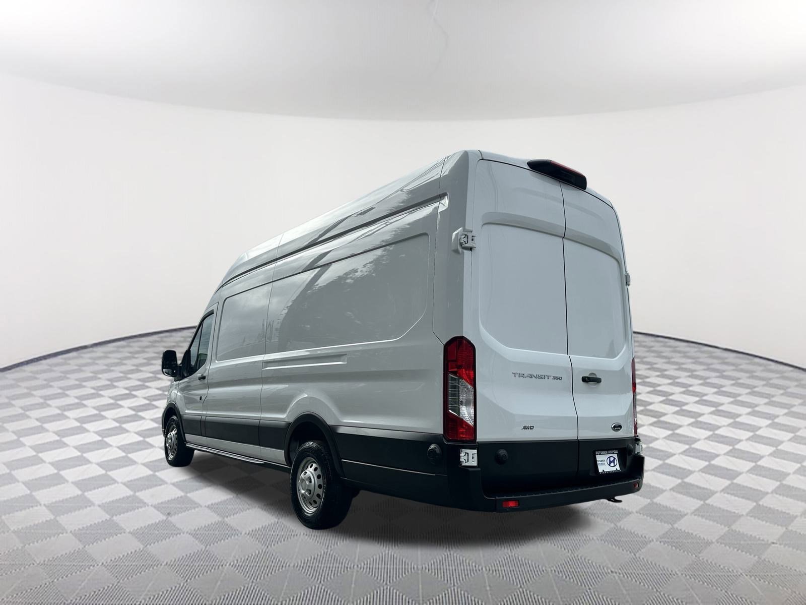 2024 Ford Transit Cargo Van photo 6