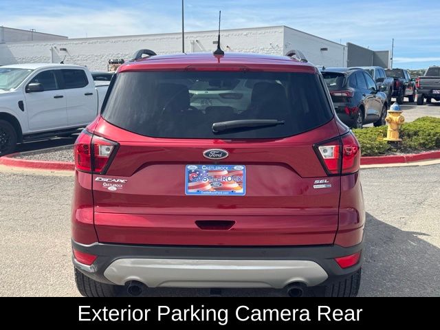2019 Ford Escape SEL photo 4